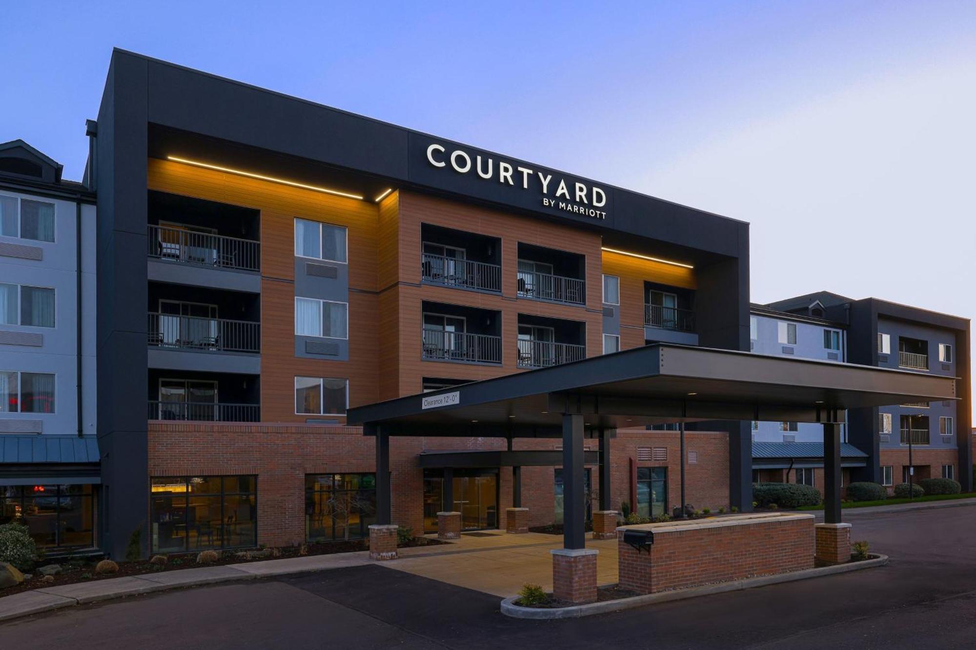 Courtyard By Marriott Portland Southeast/Clackamas Exterior foto