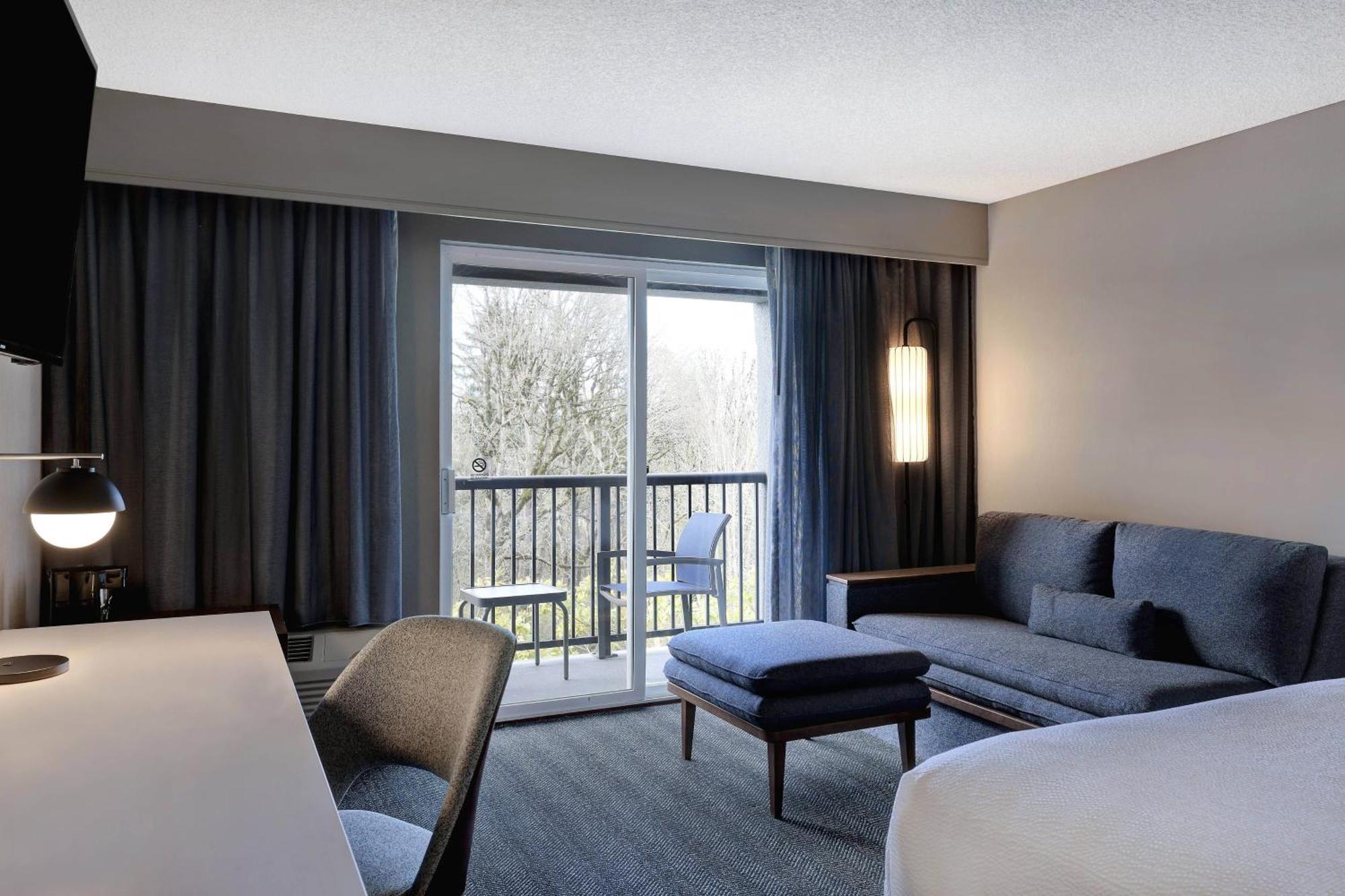 Courtyard By Marriott Portland Southeast/Clackamas Exterior foto