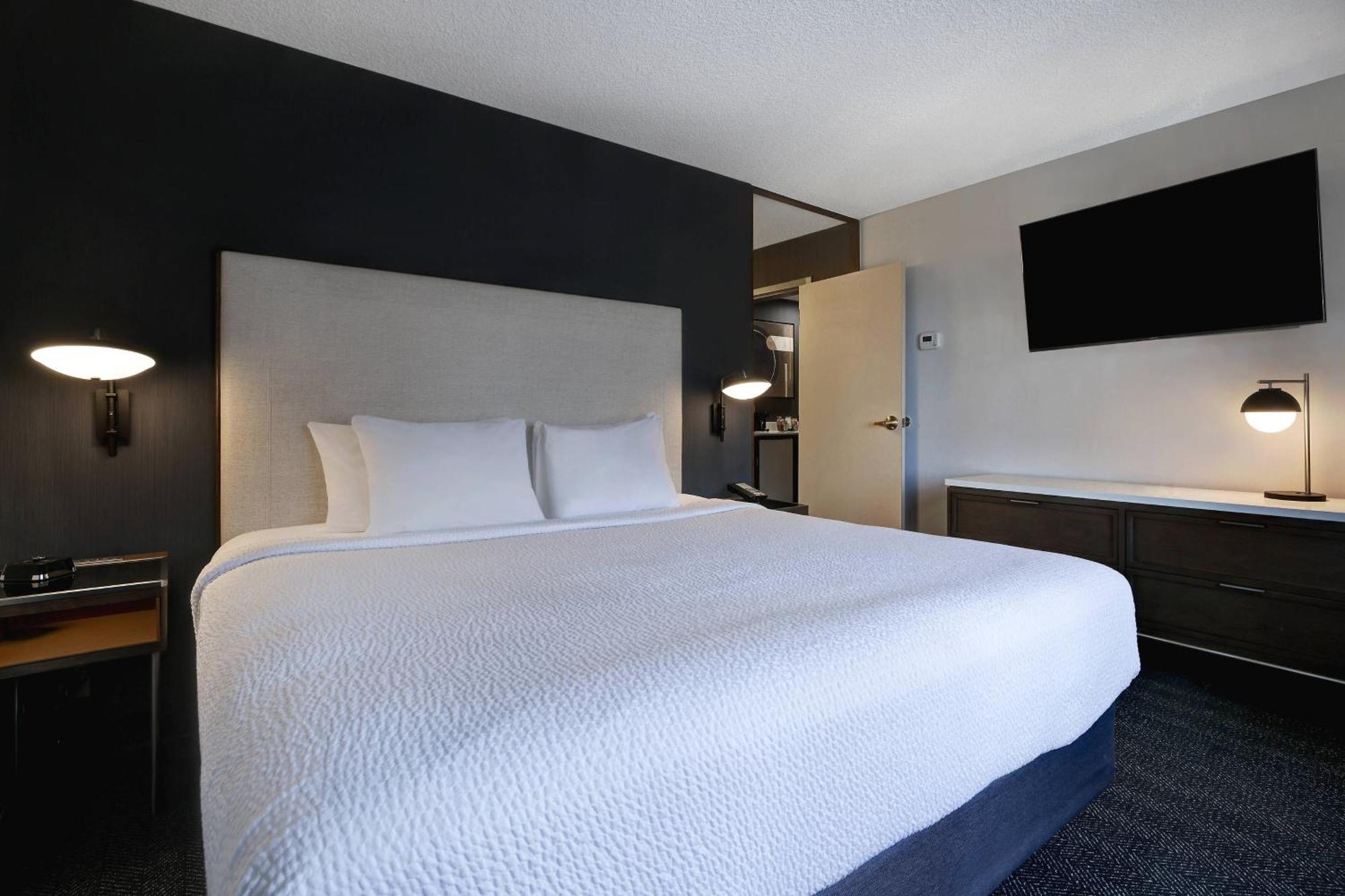 Courtyard By Marriott Portland Southeast/Clackamas Exterior foto