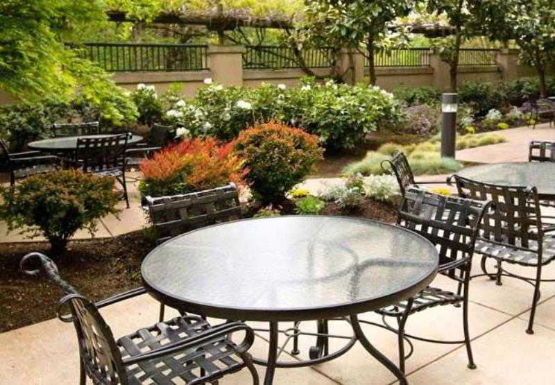 Courtyard By Marriott Portland Southeast/Clackamas Exterior foto